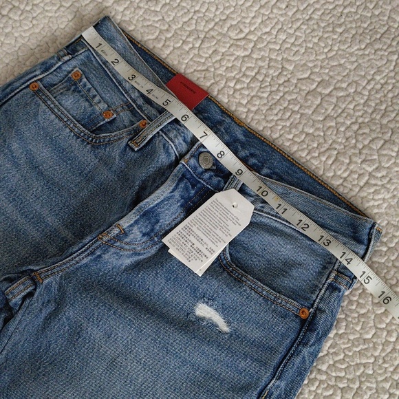 NWT Levi's 501 W24 L26 Taper Cropped Jean - Picture 10 of 17